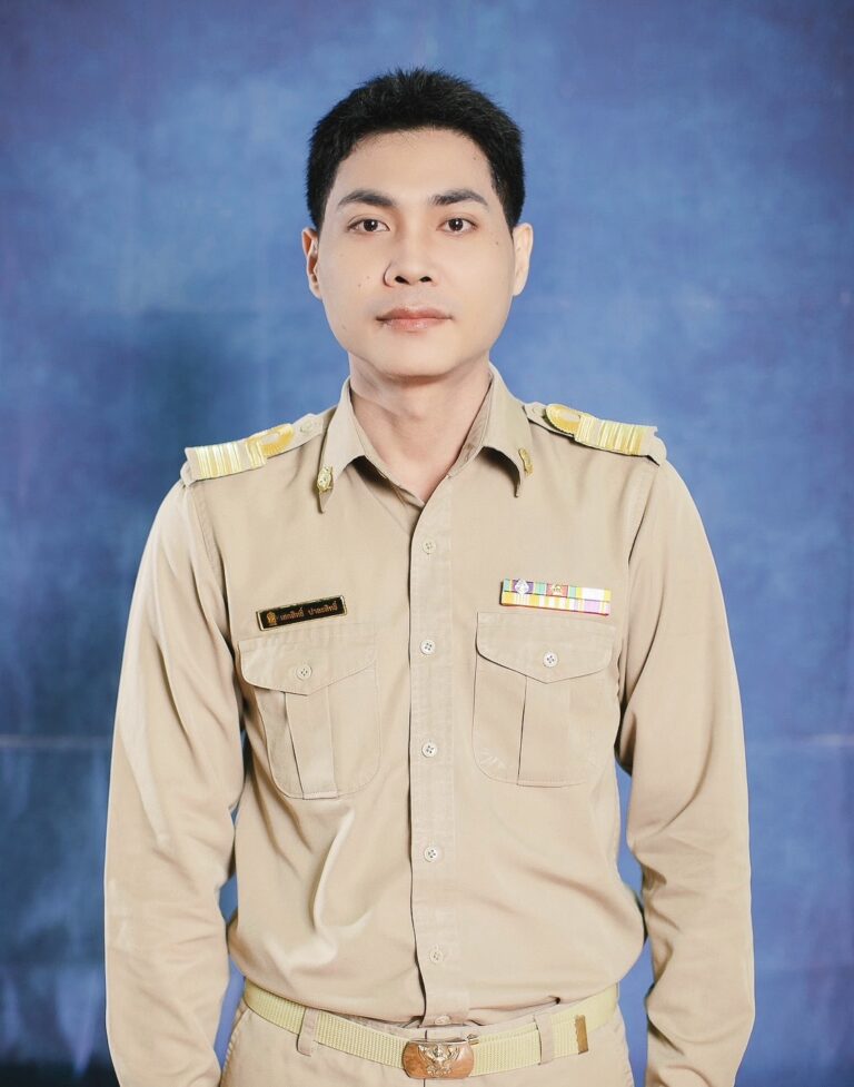 นายเสกสิทธิ์ ปาละสิทธิ์