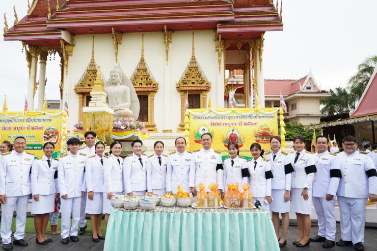 พิธีจุดเทียนถวายพระพรชัยมงคล เนื่องในโอกาสพระราชพิธีมหามงคลเฉลิมพระชนมพรรษา ๔ รอบ สมเด็จพระนางเจ้าสุทิดา พัชรสุธาพิมลลักษณ พระบรมราชินี