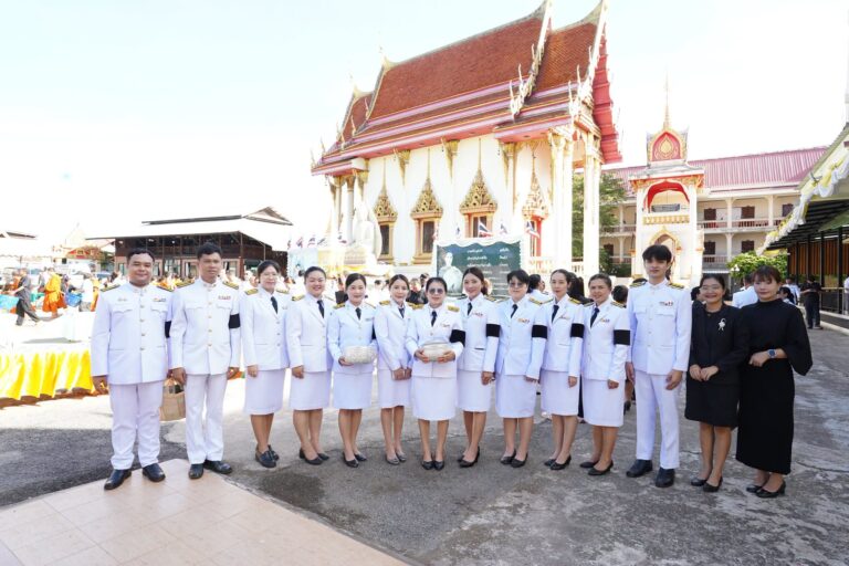 เข้าร่วมพิธีบำเพ็ญกุศลในวาระครบ 15 วัน (ปัณรสมวาร)